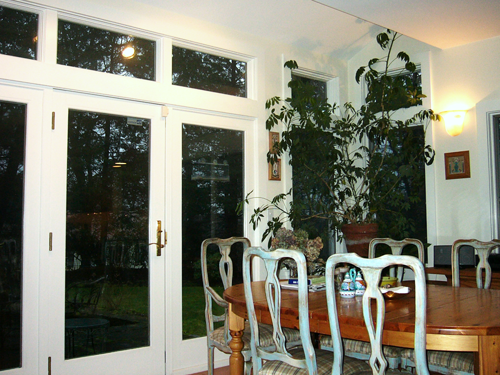 These windows give a crisp clean look, and are perfectly suited for this dining room.